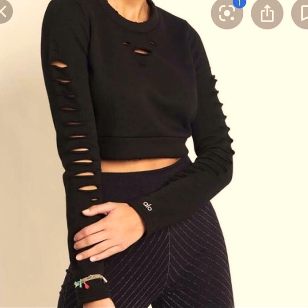 🖤ALO BLACK DESTROYED CROP SWEATSHIRT!